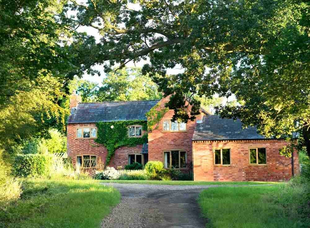 Popular £2.3 Million Leafy Hertfordshire Bukayo Saka House: A Look at the Arsenal Star's Family Abode - Celebrity Home - Homedecortoday Buying the enormous house in leafy Hertfordshire
