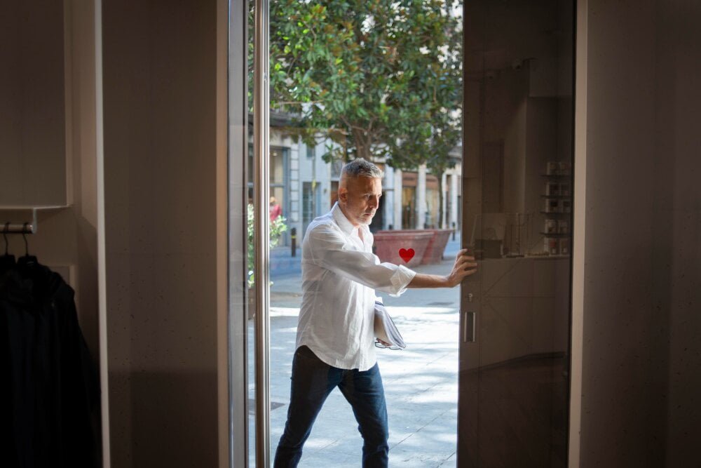 5 Signs It’s Time to Replace Your Front Door - Windows & Doors - Homedecortoday Difficulty in Opening or Closing