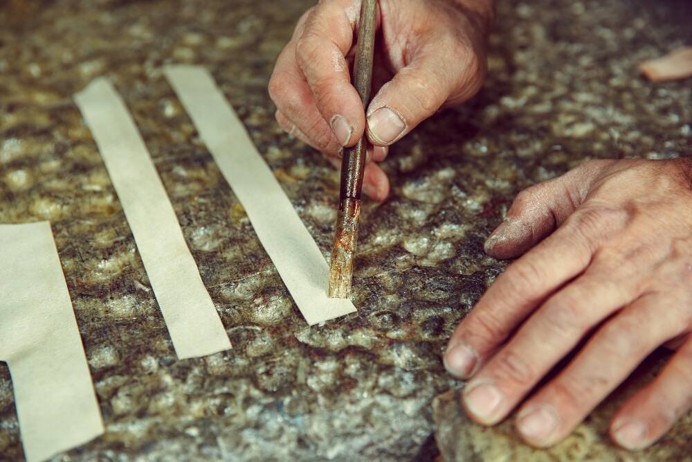 Effortlessly Remove Old Carpet for New Flooring: A Refreshing Transformation - Flooring - Homedecortoday Tackling the Tack Strips