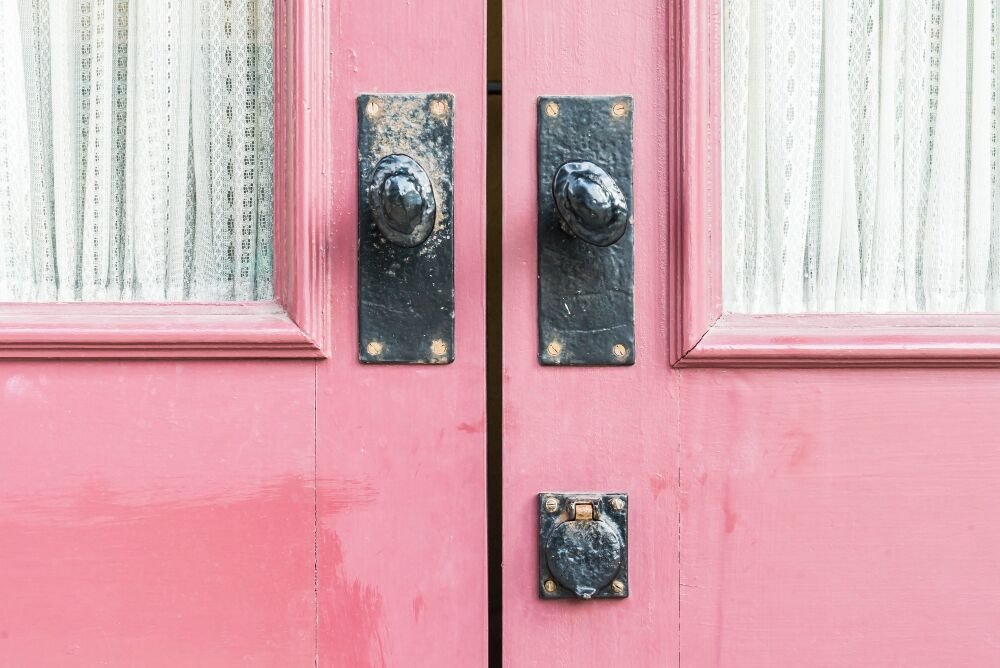 5 Signs It’s Time to Replace Your Front Door - Windows & Doors - Homedecortoday Visible Damage