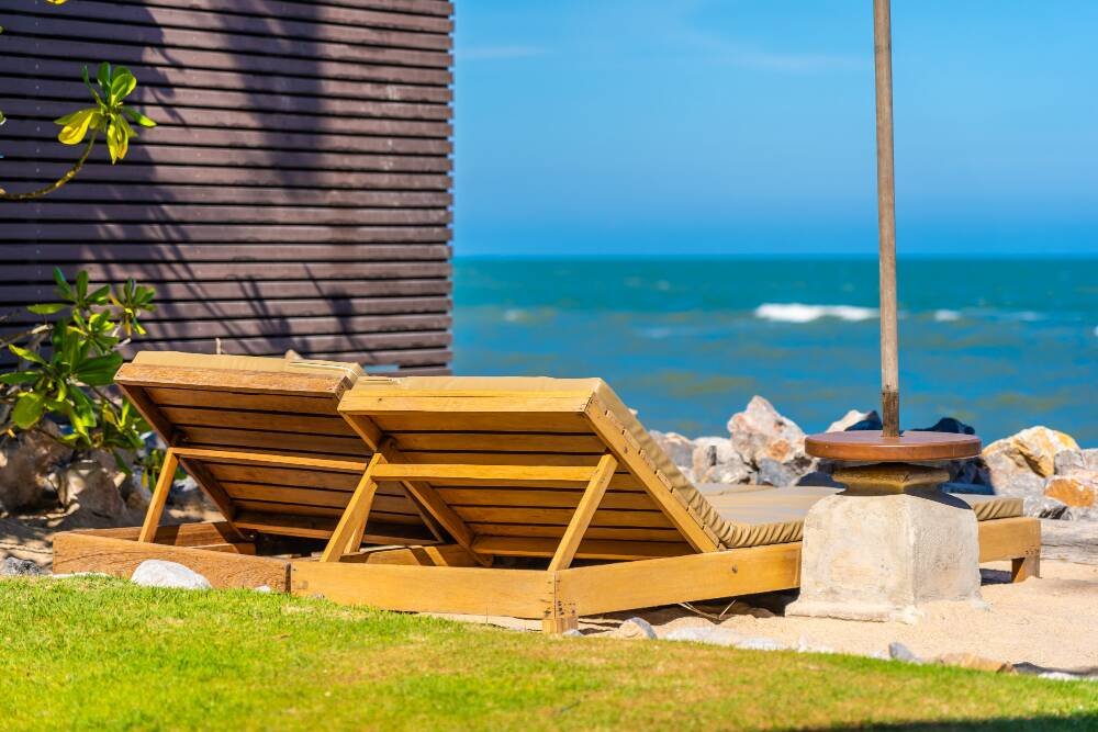 Eco-Friendly Bryan Cranston House: A Blend of Luxury and Sustainability for $4.995 Million - Celebrity Home - Homedecortoday build your own eco-friendly beach house