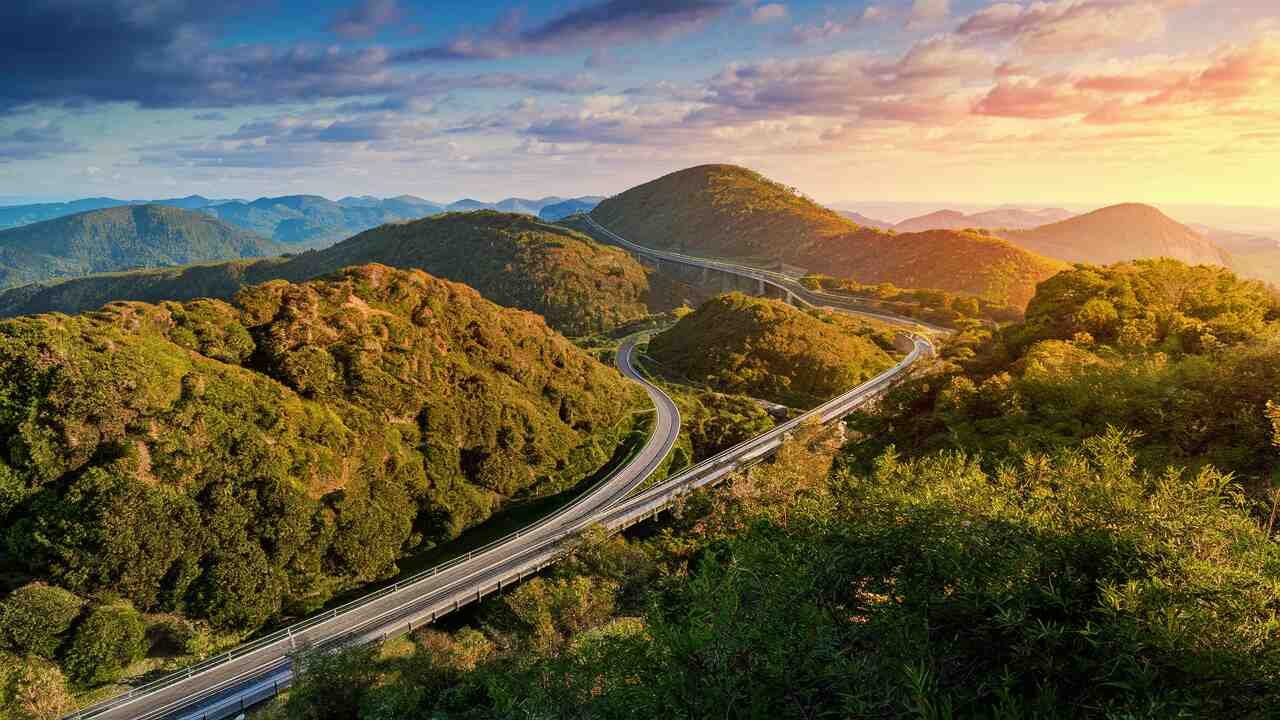 The Lookout Mountain Parkway, known for its breathtaking views