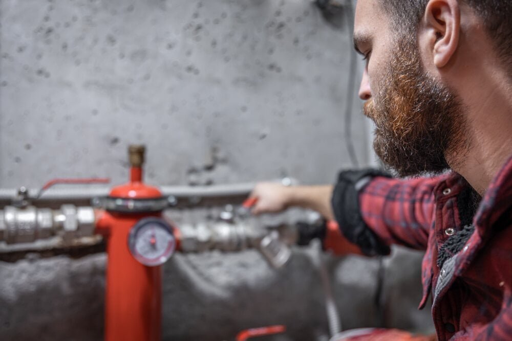 Fix Low Water Pressure Problems: 6 Solutions for a Stronger Flow - Plumbing - Homedecortoday How does a pressure regulator affect water flow