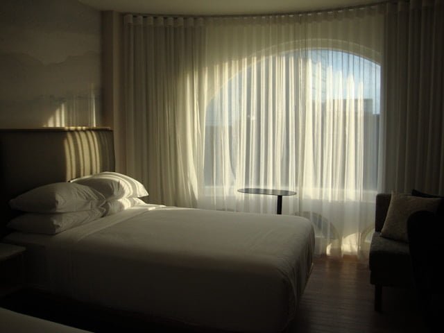 2025 Apartment Design Ideas to Transform Your Space into a Personal Oasis - Home Organization - Homedecortoday Curtains and Linens