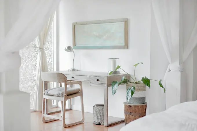 Essential Home Decor Accessories for Every Room