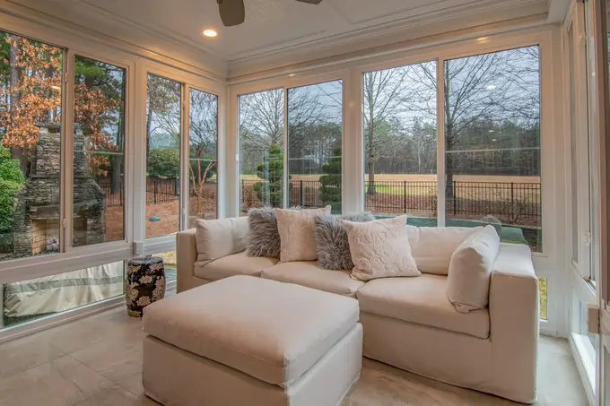 Surrounding Amenities