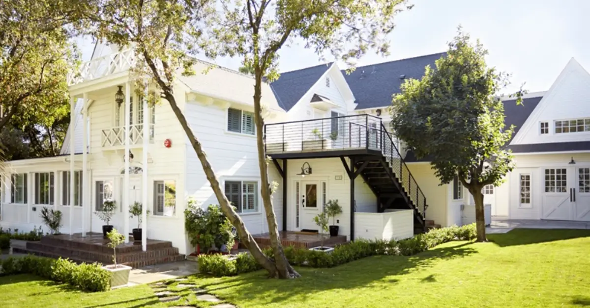 Exploring the Splendor of the Adolph Lombardi House in New Albany - Celebrity Home - Homedecortoday Image of , Celebrity Home, on Homedecortoday.