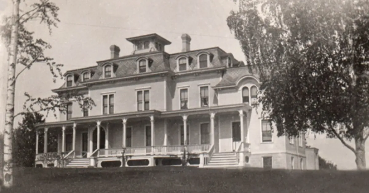 The Historic David Muir House in Beaver, Utah: A Masterpiece of Basalt Masonry - Celebrity Home - Homedecortoday Image of , Celebrity Home, on Homedecortoday.