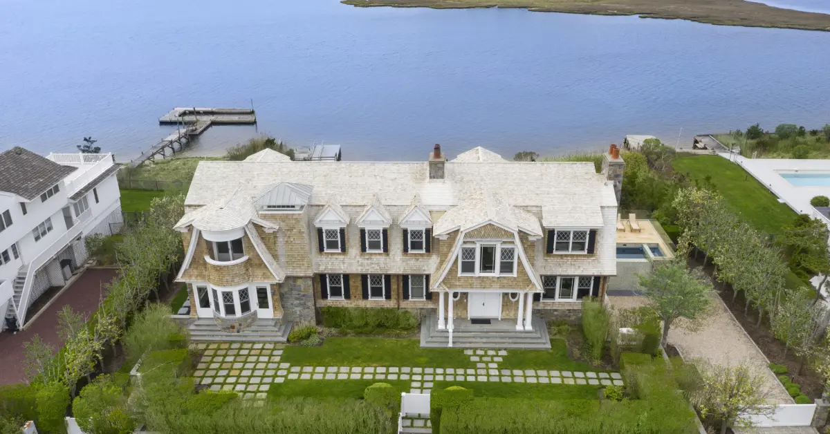 Kelly Reilly House: Her Secret Homes in New York and England - Celebrity Home - Homedecortoday Image of , Celebrity Home, on Homedecortoday.