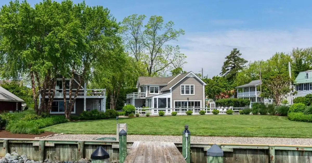 Kelly Tilghman House: Inside the Golf Broadcaster's Beautiful Home - Celebrity Home - Homedecortoday Image of , Celebrity Home, on Homedecortoday.