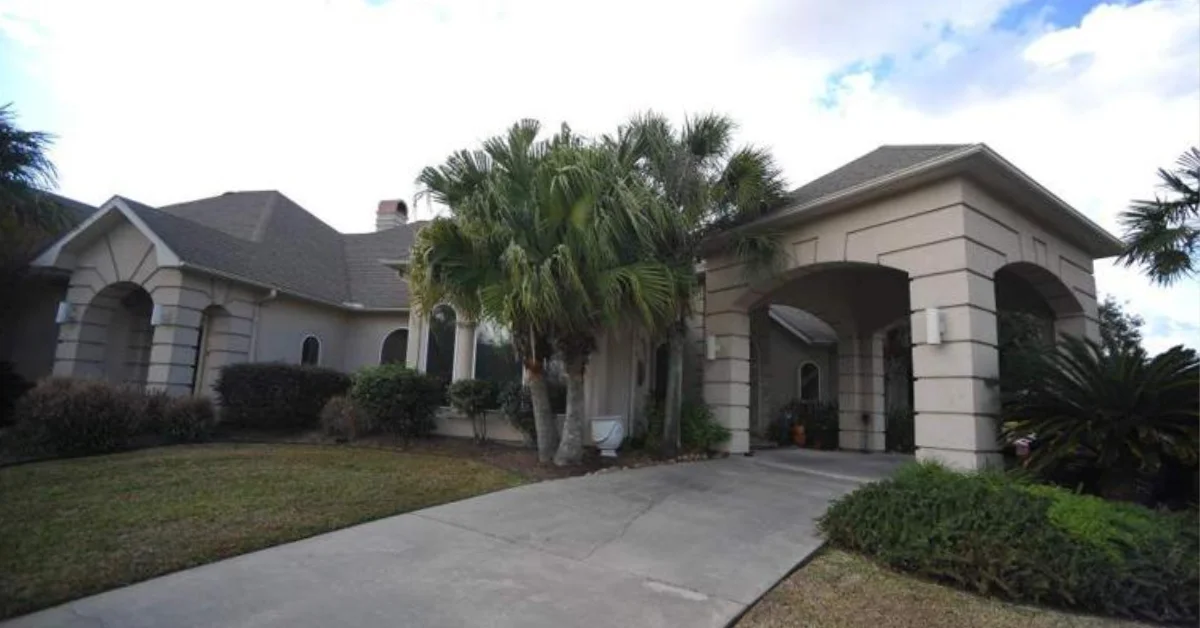 Edwin Edwards House: Exploring the Helena Flats Estate - Celebrity Home - Homedecortoday Image of , Celebrity Home, on Homedecortoday.