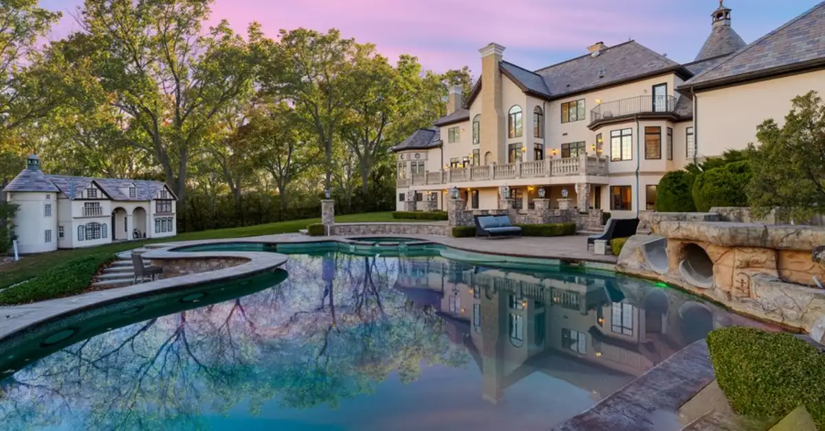 TJ Lubinsky House: Inside the $3.5M Gibsonia Estate with Batman Study & Heinz Chapel - Celebrity Home - Homedecortoday Image of , Celebrity Home, on Homedecortoday.